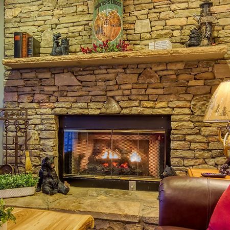 3 Decks, Mtn Views! Tree Tops By Honeybearcabins - Luxury Rain Showers, 3 King Suites, Xl Hottub, Fireplace, Bear Sightings Гатлинбург Экстерьер фото