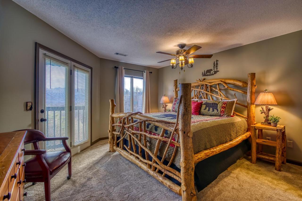3 Decks, Mtn Views! Tree Tops By Honeybearcabins - Luxury Rain Showers, 3 King Suites, Xl Hottub, Fireplace, Bear Sightings Гатлинбург Экстерьер фото